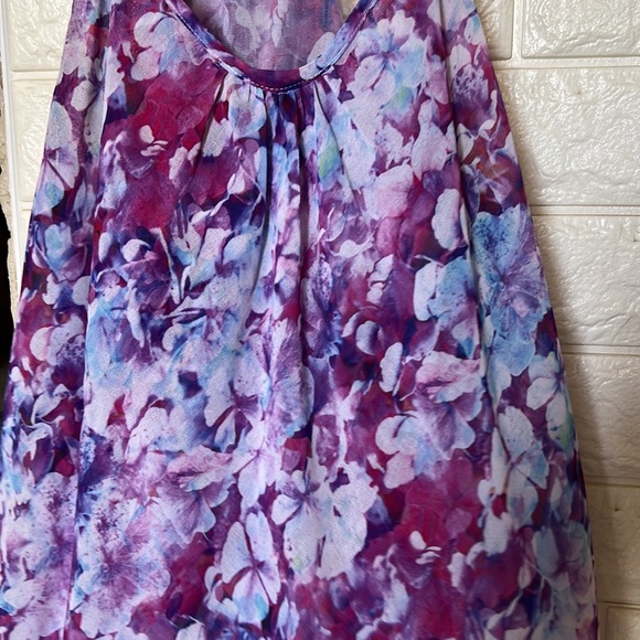 FOREVER NEW floral print top. - Picture 2 of 5